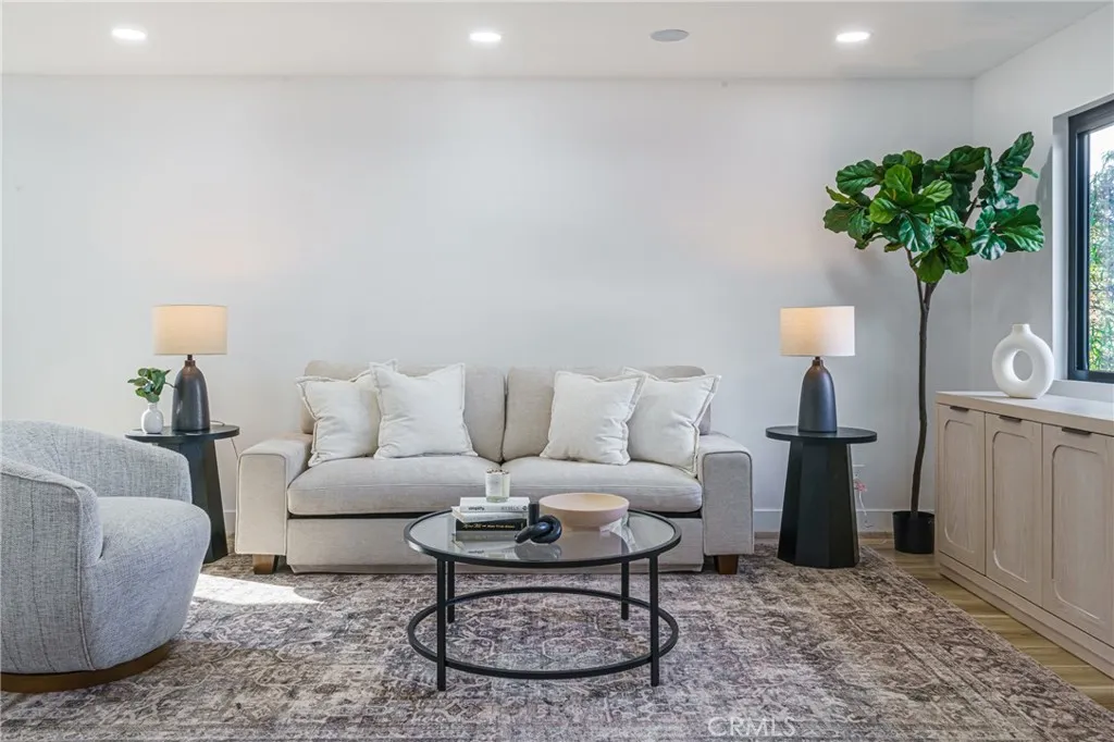 18548 San Gabriel Avenue, Cerritos, California 90703 home-pic-1